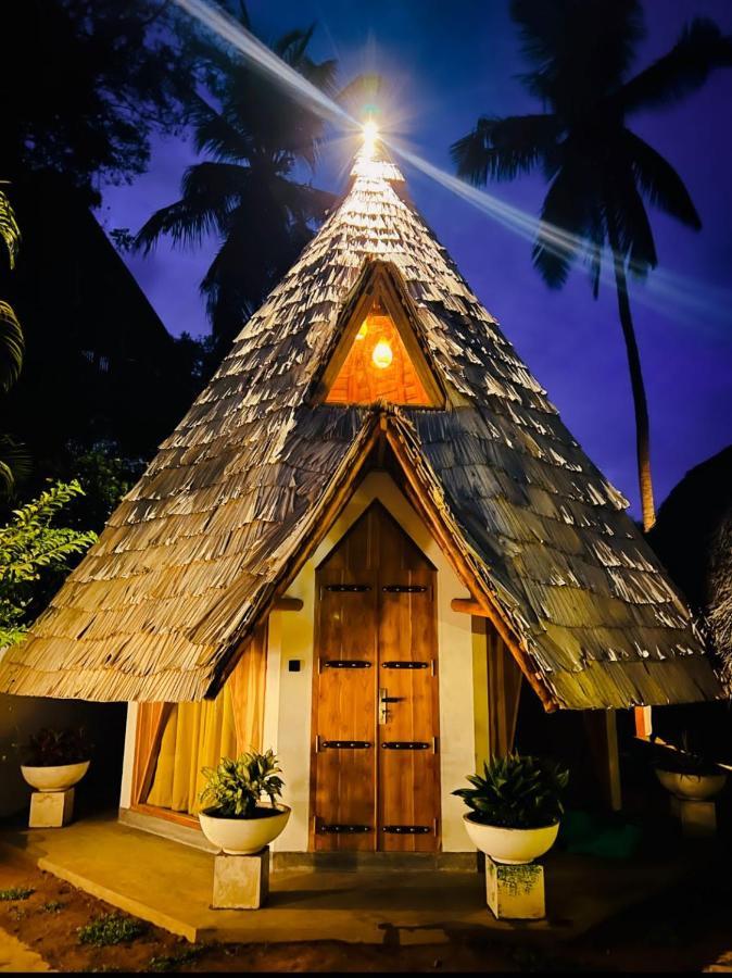 Turtle Wood Cabin Тангалле Екстер'єр фото