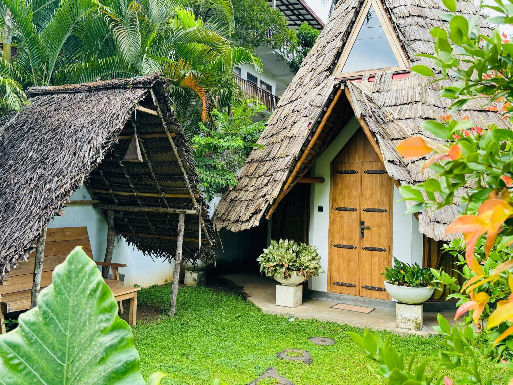 Turtle Wood Cabin Тангалле Екстер'єр фото