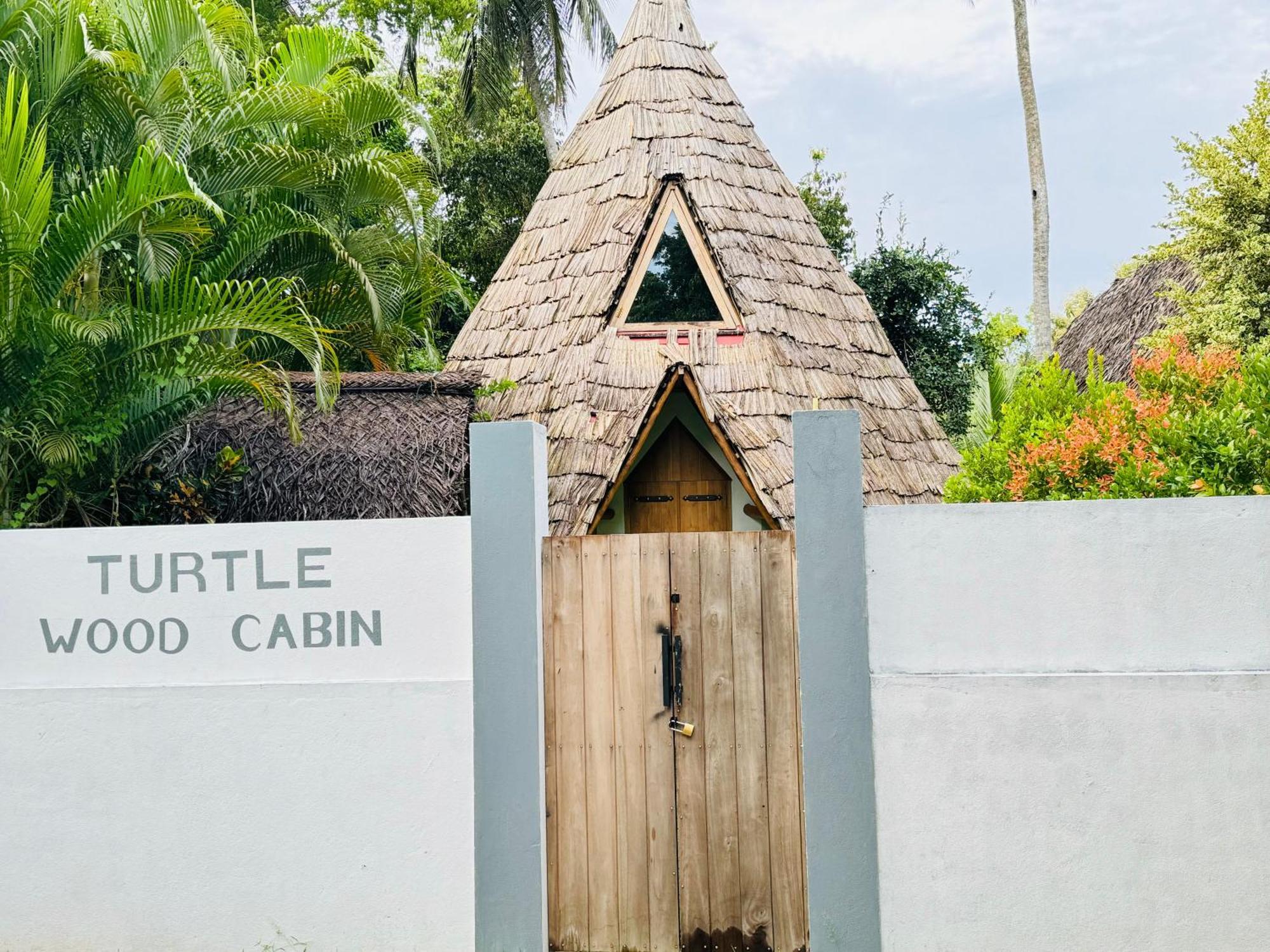 Turtle Wood Cabin Тангалле Екстер'єр фото