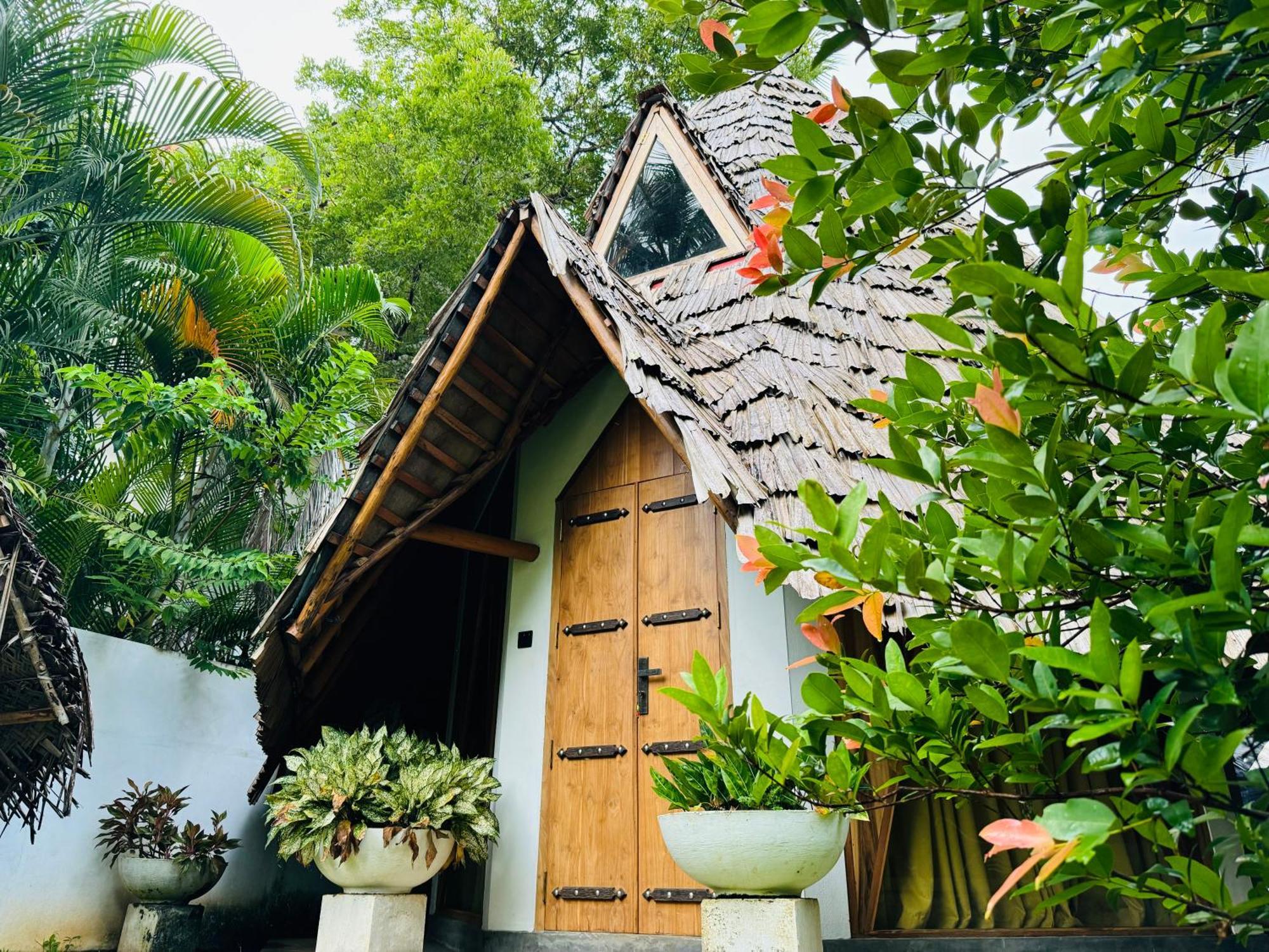 Turtle Wood Cabin Тангалле Екстер'єр фото