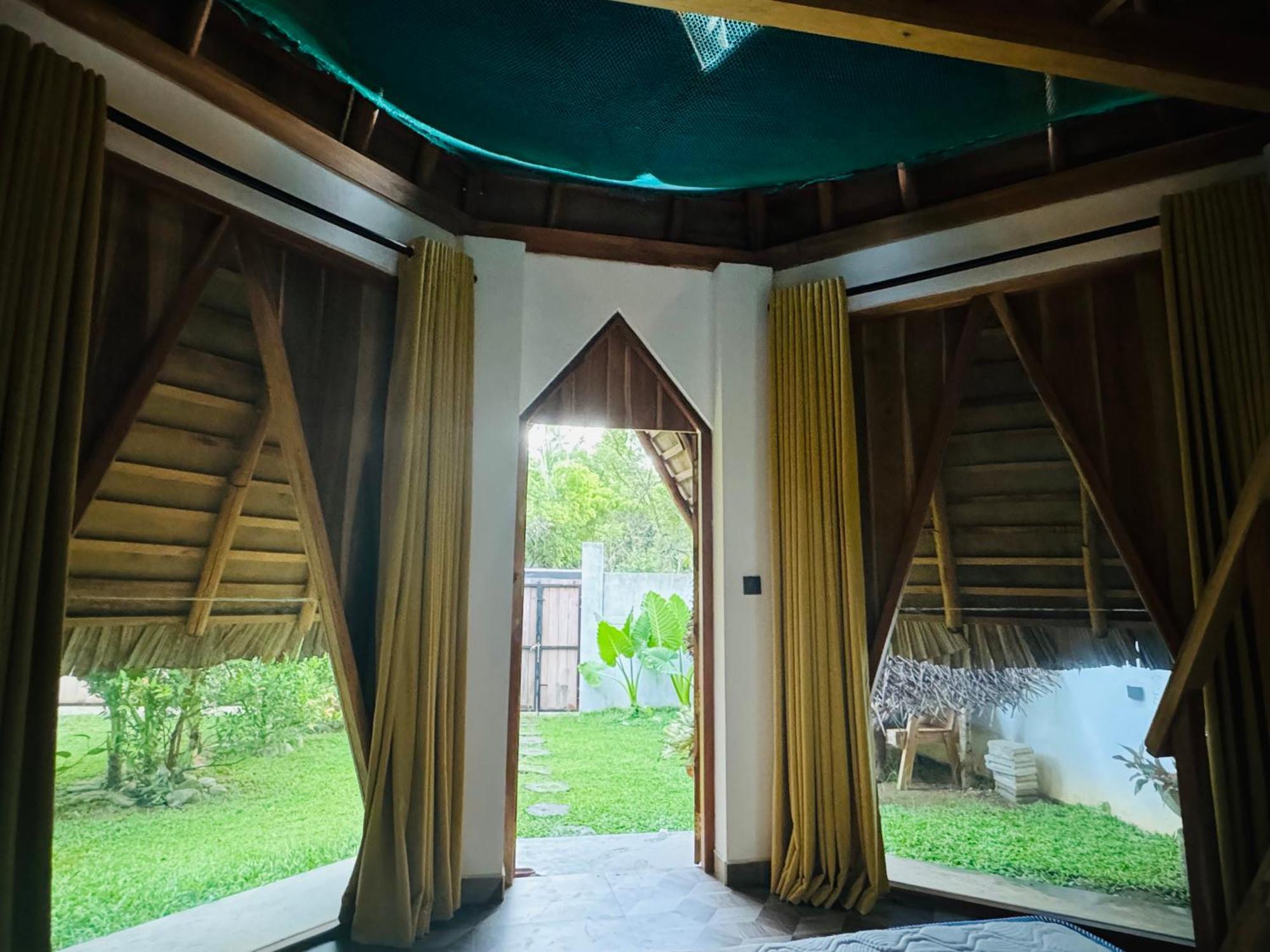 Turtle Wood Cabin Тангалле Екстер'єр фото